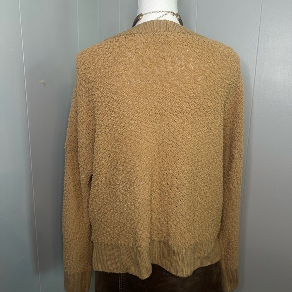 Cozycore Minimalist Tan Button Shoulder Sweater | Size XL - Picture 6 of 8